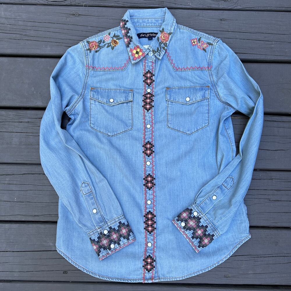 Driftwood Lana Embroidered Chambray Western Snap Shirt Blue Women's Small